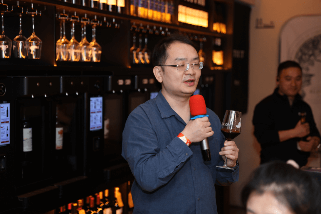 矩阵起源 CEO 王龙